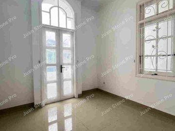 RUMAH RENOVASI DALAM CLUSTER KOTA WISATA CIBUBUR