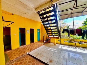 Dijual kost'an 43 kamar di plaju