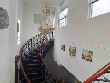 Dijual Rumah Mewah + Usaha Kontrakan & Kost di Lokasi Strategis Pondok Pinang Jakarta Selatan