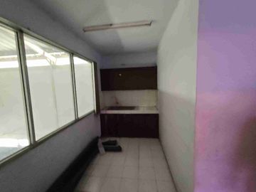 Gudang siap huni di cipondoh dekat bandara soeta