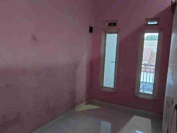 Rumah 2 lantai siap huni di bambu apus dekat pintu tol setu