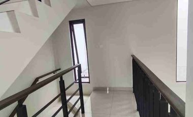Dijual Cepat Rumah Morizen 3lt di Summarecon Bekasi