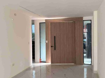 Vendo Casa de estreno en Urb. San Antonio vía Samborondon