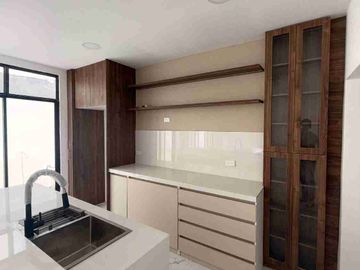 Vendo Casa de estreno en Urb. San Antonio vía Samborondon