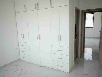 Vendo Casa de estreno en Urb. San Antonio vía Samborondon