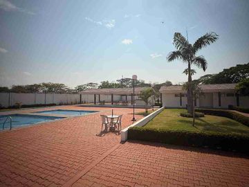 Vendo Casa de estreno en Urb. San Antonio vía Samborondon