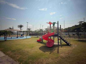 Vendo Casa de estreno en Urb. San Antonio vía Samborondon