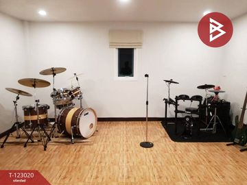 ขายสำนักงานพร้อมบ้าน เนื้อที่ 1 ไร่ 1 งาน 92 ตร.วา เสม็ด ชลบุรี