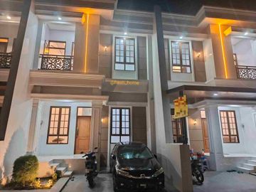 Perumahan Premium Diamond Hills Banyumanik 2 Lantai Mewah, Harga Spesial!