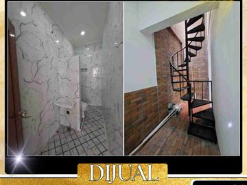 DIJUAL RUMAH 2 LANTAI LUAS TANAH 90 M²  DI TAMAN RATU TANJUNG DIREN JAKARTA BARAT