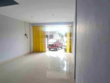 Ruko Bangunan Baru Cocok Untuk Kantor