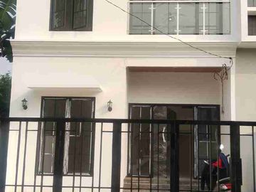 UNIT READY ‼️ RUMAH BARU DI PERUM 1 KRANJI