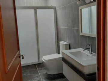 VENDO AMPLIA CASA