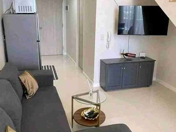 Mandani Bay Loft Type Unit FOR SALE