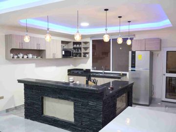 HERMOSA Y ELEGANTE VILLA POR ESTRENAR EN LAS CONCHAS CERCA A LA PLAYA