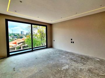 Residencia con jardín en calle privada, en venta, Bosques de las Lomas, CDMX