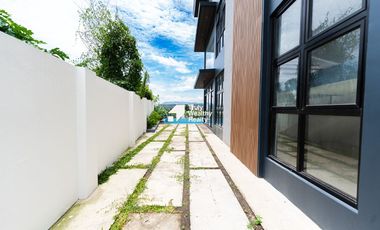 Xavier Estates house with pool