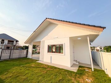 Muji-Style House in Hang Dong, Chiang Mai