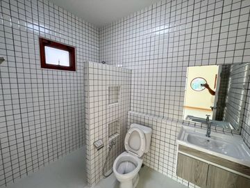 Muji-Style House in Hang Dong, Chiang Mai