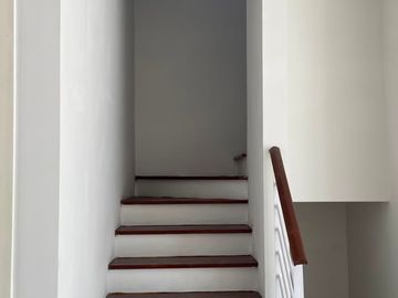 Disewakan Rumah Di Grand Harvest Surabaya