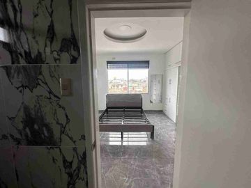 ESPECTACULAR  Y ELEGANTE VILLA , POR ESTRENAR , 4 DORMITORIOS, CON  VISTA AL MAR