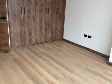 Departamento de venta en el sector la Carolina de 3 dormitorios, Quito, Ecuador