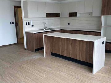 Departamento de venta en el sector la Carolina de 3 dormitorios, Quito, Ecuador