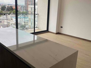 Departamento de venta en el sector la Carolina de 3 dormitorios, Quito, Ecuador