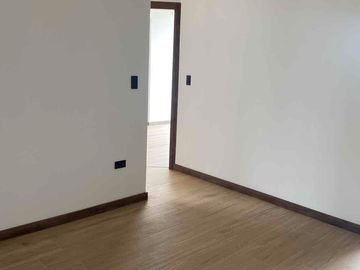 Departamento de venta en el sector la Carolina de 3 dormitorios, Quito, Ecuador