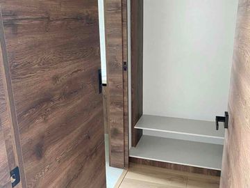 Departamento de venta en el sector la Carolina de 3 dormitorios, Quito, Ecuador