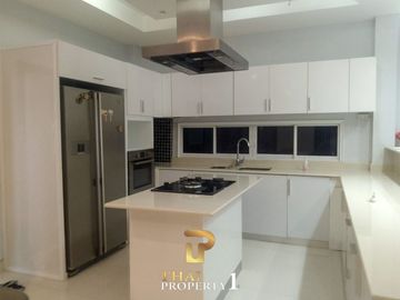 Luxury 2-Storey Pool Villa for Sale – European Home Place Village, South Pattaya