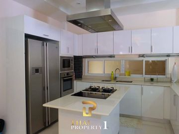 Luxury 2-Storey Pool Villa for Sale – European Home Place Village, South Pattaya