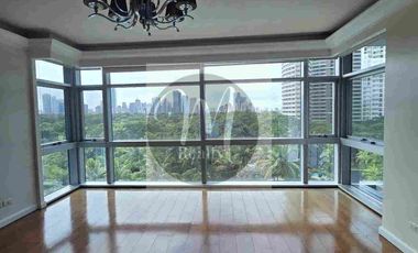 Semi Furnished Pacific Plaza Lease low floor