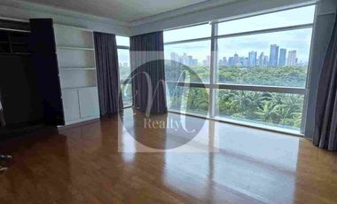 Semi Furnished Pacific Plaza Lease low floor
