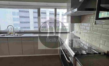 Semi Furnished Pacific Plaza Lease low floor