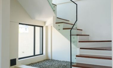 For Sale: 5BR Modern House & Lot in Parkway Setting Nuvali Calamba, Laguna - P31.5M