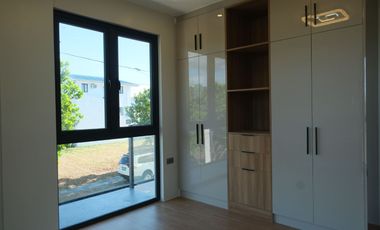 For Sale: 5BR Modern House & Lot in Parkway Setting Nuvali Calamba, Laguna - P31.5M