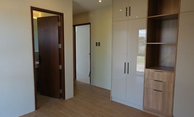 For Sale: 5BR Modern House & Lot in Parkway Setting Nuvali Calamba, Laguna - P31.5M