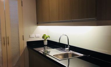 RFO Fully Furnished 1BR with Balcony FOR LEASE / RENT at One Maridien BGC Taguig