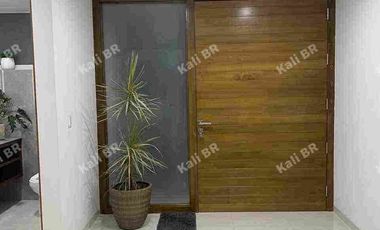 Casa en Loretta Dos en venta.
