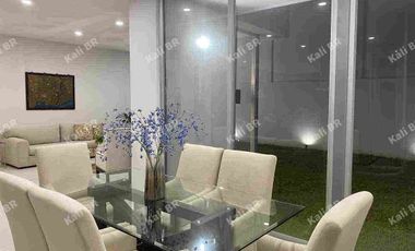 Casa en Loretta Dos en venta.