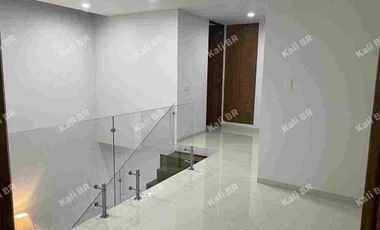 Casa en Loretta Dos en venta.