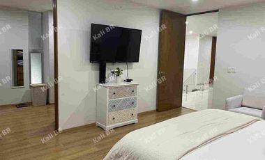 Casa en Loretta Dos en venta.