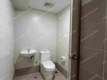 83K Cash Out, Condo in front of ATeneo (RFO)