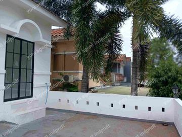 Rumah renoved 3 lantai siap huni,legenda wisata cibubur