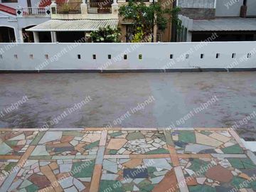 Rumah renoved 3 lantai siap huni,legenda wisata cibubur