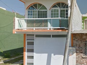 BONITA CASA EN LAGUNA REAL VERACRUZ