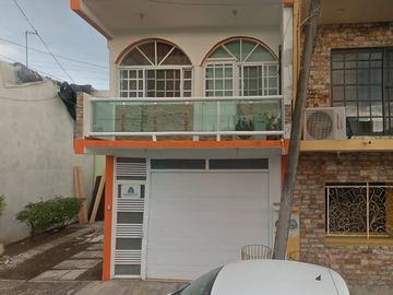 BONITA CASA EN LAGUNA REAL VERACRUZ