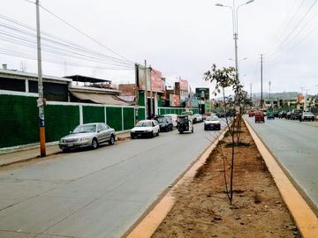 Venta de Terreno en Ocasión en Avenida Comercial de Villa El Salvador