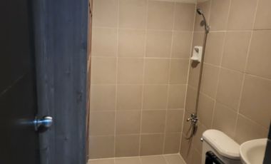 RFO Furnished 3BR with Balcony & Parking FOR LEASE / RENT at Uptown Parksuites 2 BGC Taguig